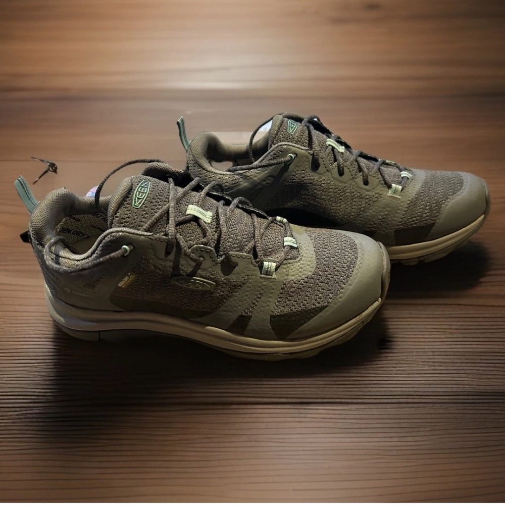 Keen Women's Olive Lace-Up Trail Sneakers